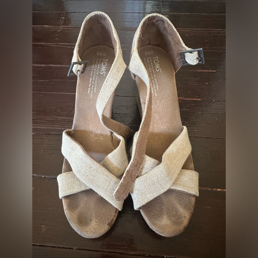 Tom’s Wedge Heels